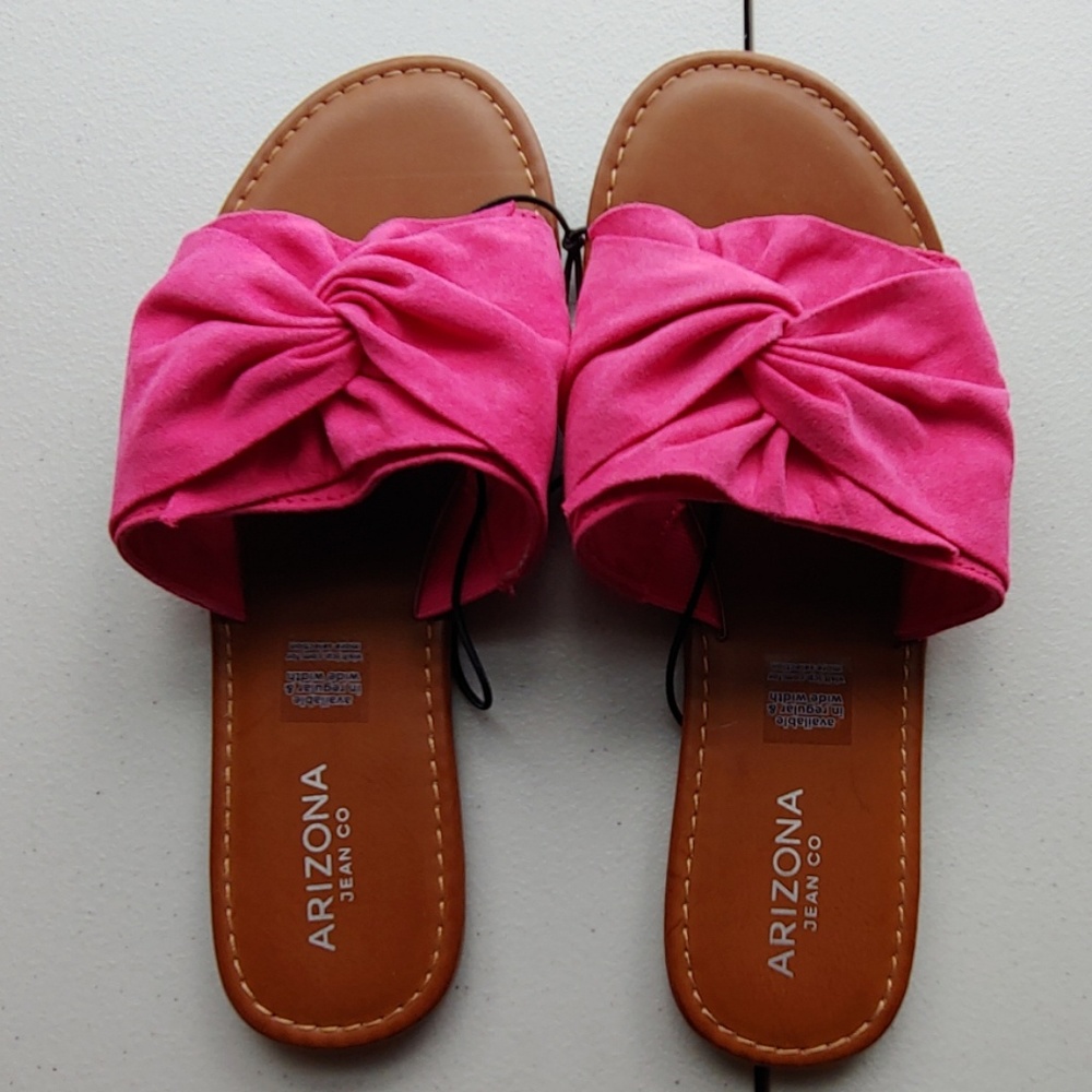 NWT!!! Pretty Arizona Jeans Gabi Pink Sandals!!!